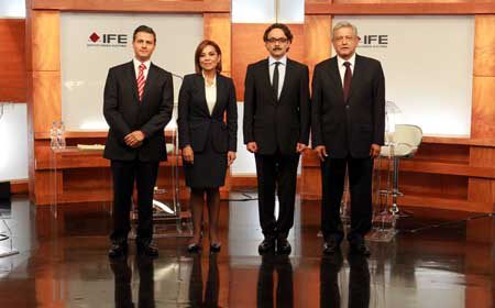 Se atacan candidatos a la Presidencia en primer debate