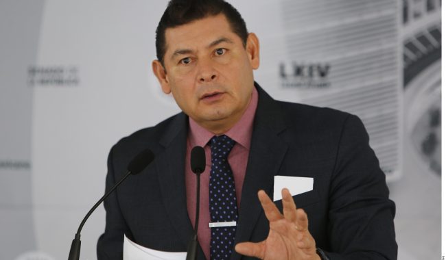 Alejandro Armenta es elegido para dirigir Mesa Directiva