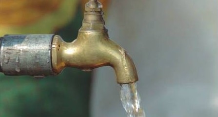 Multarán por desperdiciar agua en Sábado de Gloria
