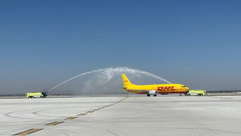 Aterriza primer vuelo de carga en el AIFA
