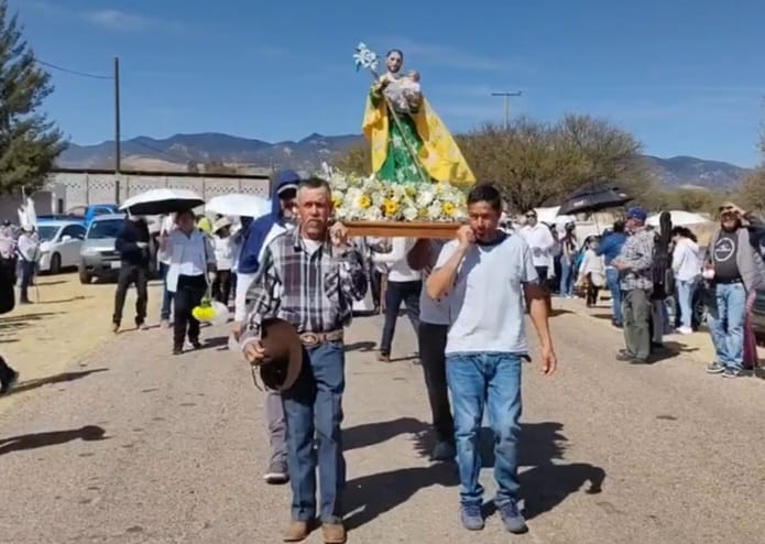 Desplazados de Jerez realizan procesión religiosa