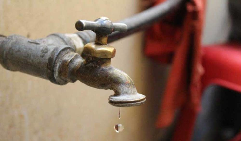 Realiza JIAPAZ operativo especial para abasto de agua