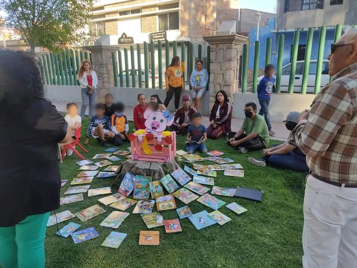 Estudiantes visitan biblioteca pública de Río Grande