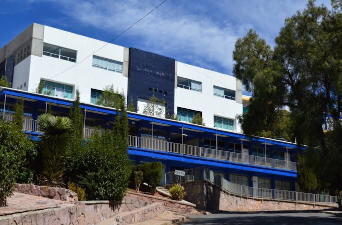 Estudiantes de psicología apoyan a adultos mayores