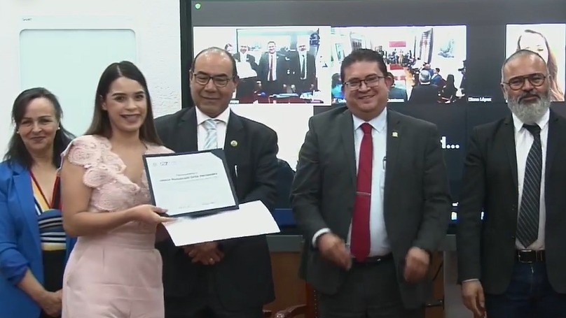 Reconocen con Fistol a egresados de la UAZ