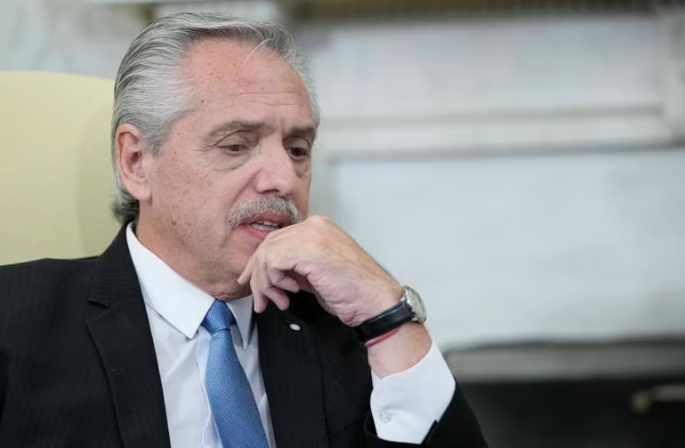 Alberto Fernández no competirá por reelección