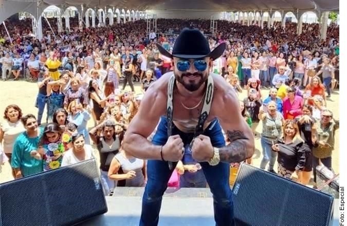 Festejan con strippers a empleadas de Gobierno de Oaxaca