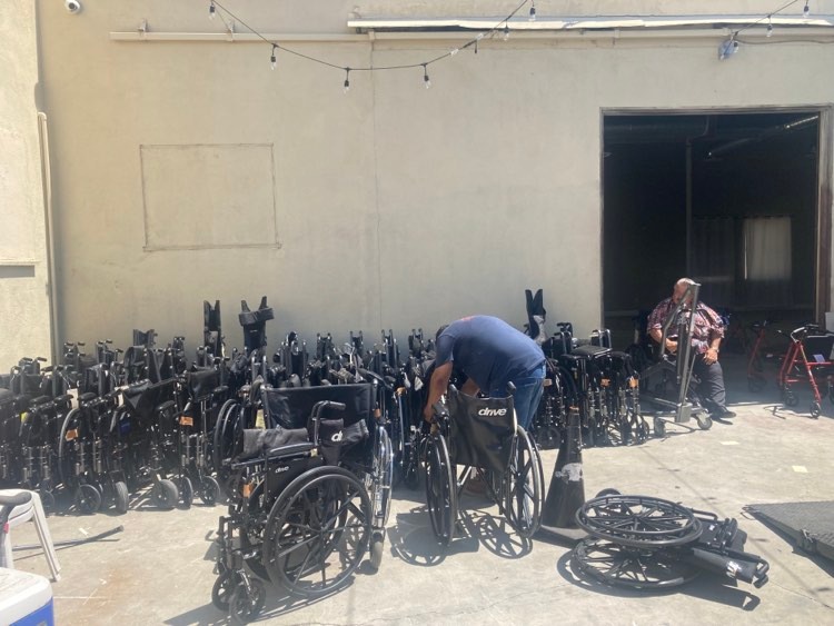 Solicitan paisanos ayuda para transportar donaciones