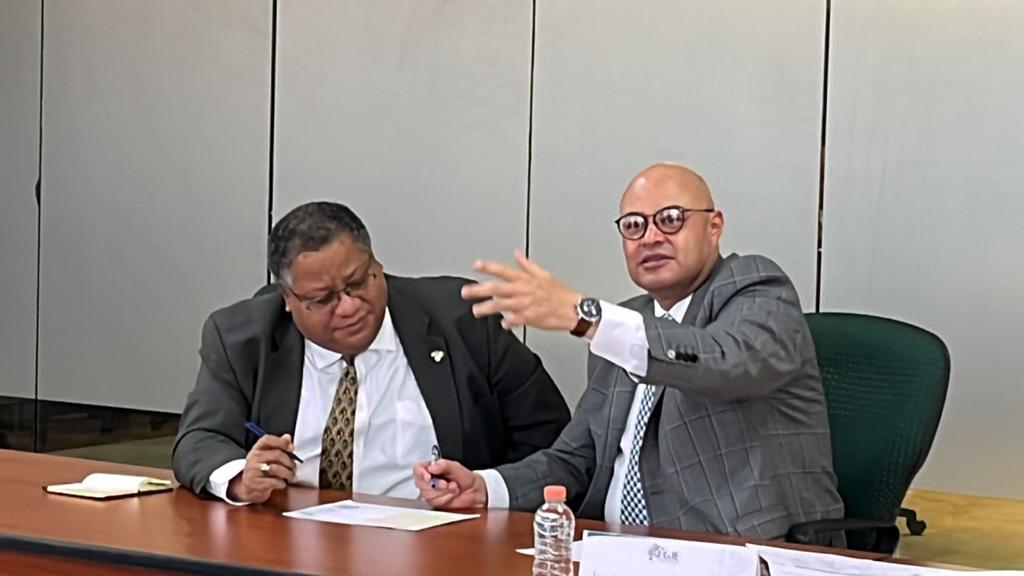 Fiscal general se reúne con Cónsul General de EU