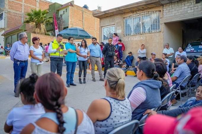 Entregan obras de pavimentación