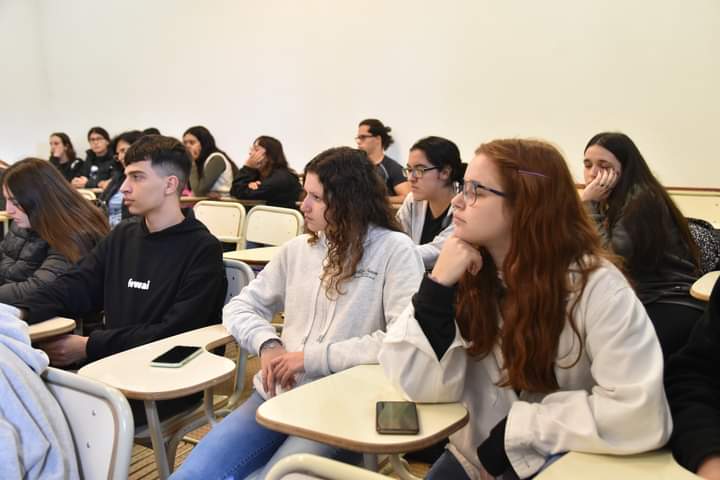 Investigadoras de Letras realizan estancia académica en Argentina