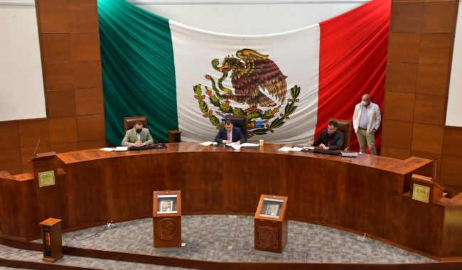 Presentan iniciativas en protección legal para mujeres víctimas de violencia