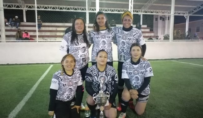 Lobas y Ferrari, campeonas del futbol rápido