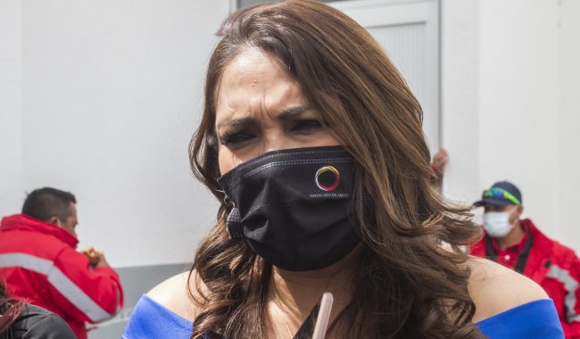 Envían médicos a Uneme COVID