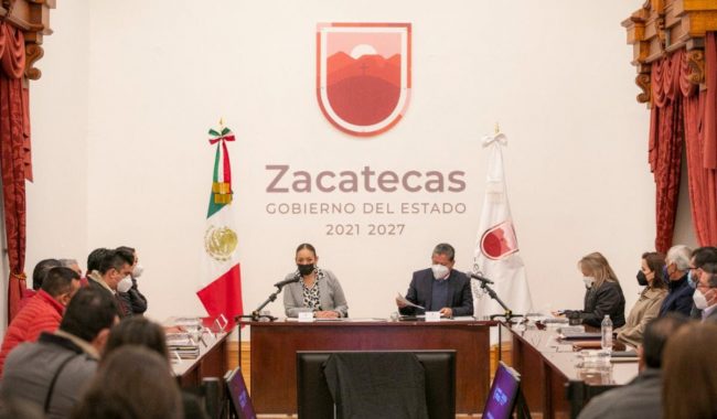 Firman convenio para obras carreteras y de infraestructura social