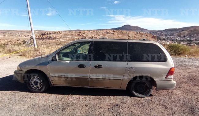 Encuentran seis policías ejecutados en una camioneta