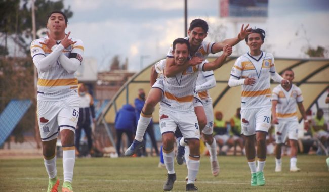 Los Tuzos ganan con gol de último minuto