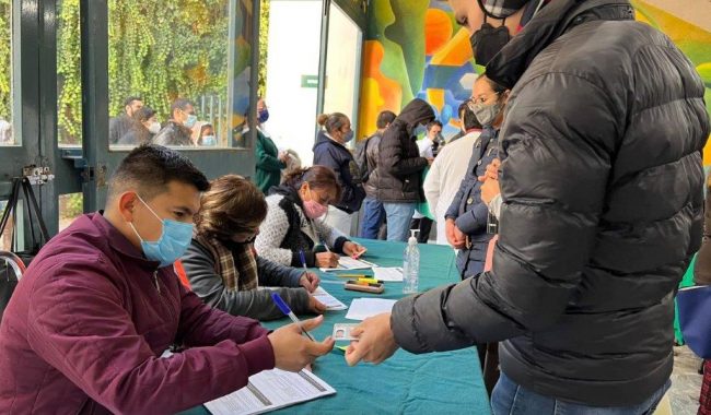 Recibe personal de salud de IMSS Zacatecas refuerzo de vacuna contra COVID-19