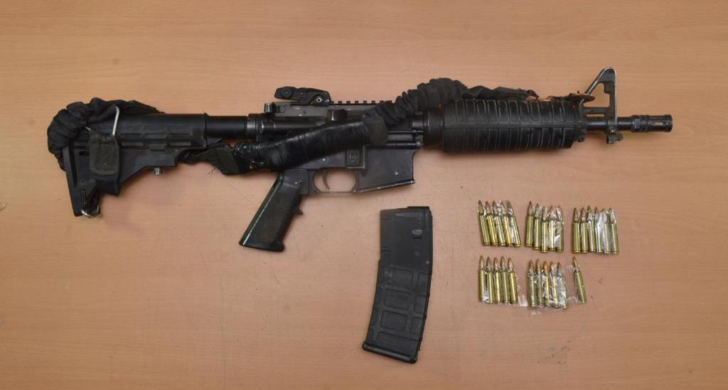 Obtiene FGR sentencia para dos personas por portación de arma