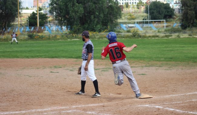 Béisbol en Guadalupe llega a las finales