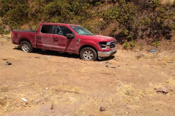 Se enfrentan elementos del ejército con civiles armados en Apulco