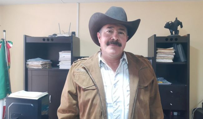 Alertan ganaderos por escasez de agua