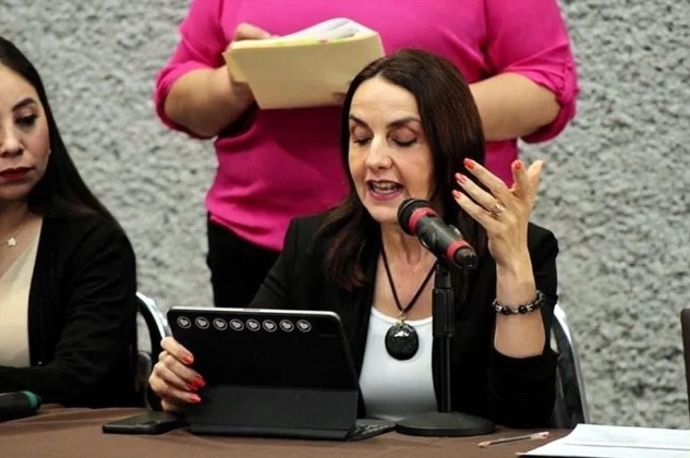 Piden mesas de diálogo por contenido de libros