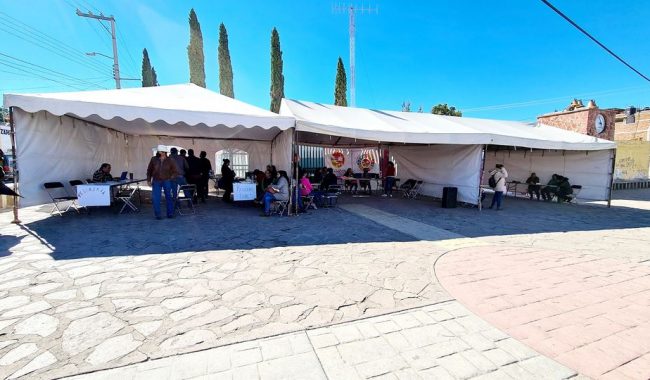 Corren a trabajadores que mantenían paro en alcaldía