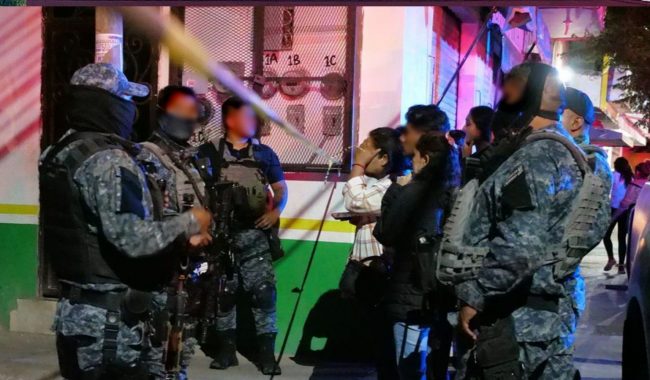 Asesinan a cinco policías en 24 horas