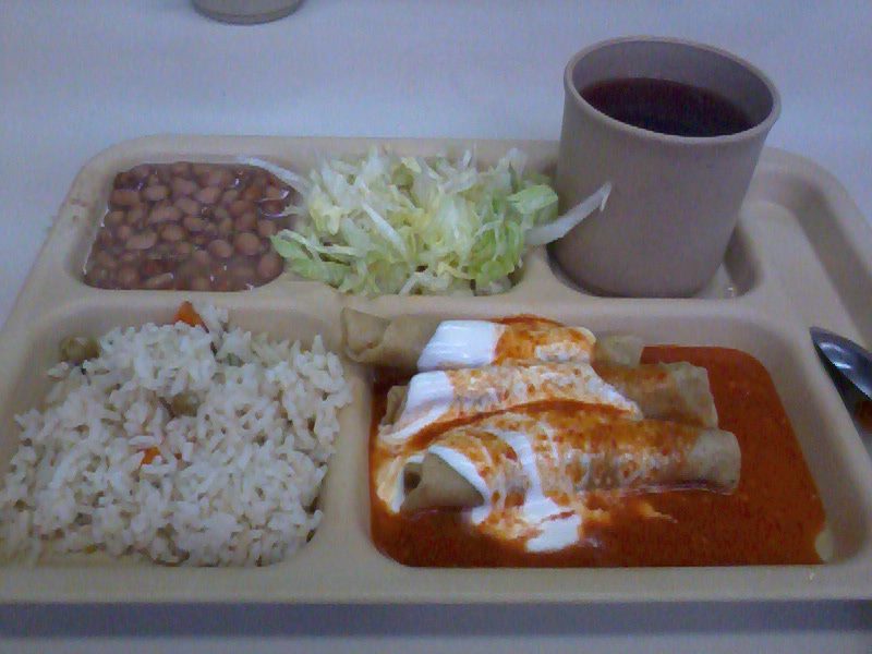 Insuficientes, alimentos en comedor de Ingeniería