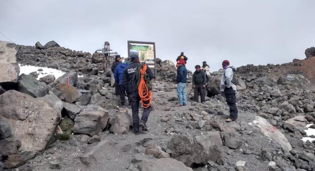 Mueren cuatro alpinistas tras caer del Pico de Orizaba