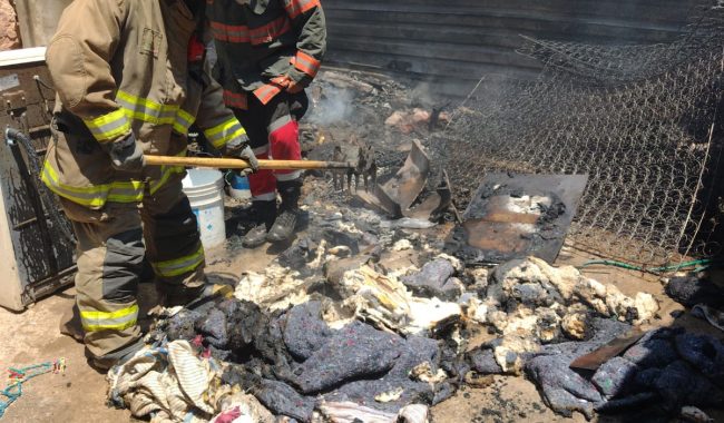 Menores de edad comienzan fuego al jugar con pirotecnia