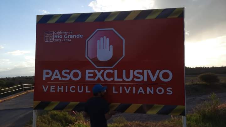 Advierten por posible colapso de puente en Río Grande