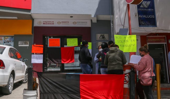 Vuelven a tomar oficinas de Fovissste