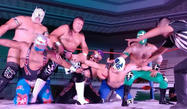 Realizan función de lucha libre en Jerez