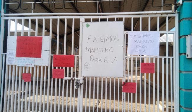 Continúan tomas de escuelas por falta de maestros