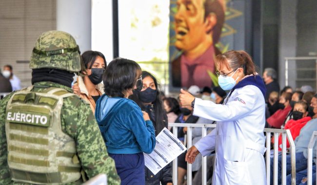 Rebasan metas de vacunación