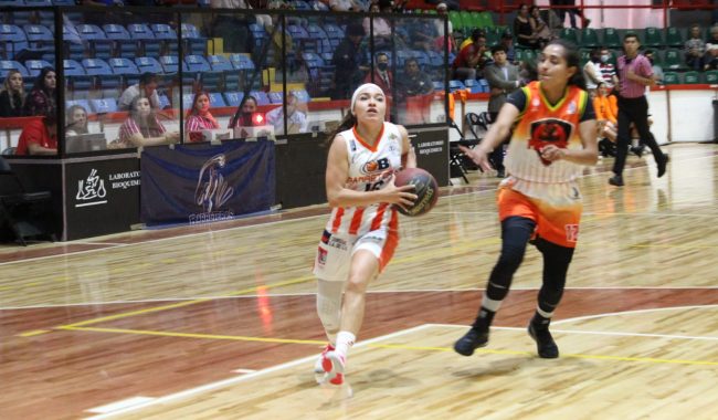 Barreteras vence a Phoenix