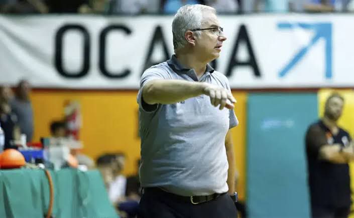Sale Pidal y llega Arrigoni a Plateros