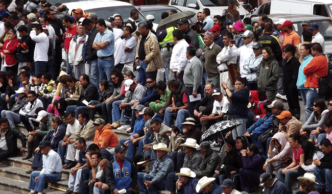 Se manifiestan ex braceros y normalistas en Zacatecas