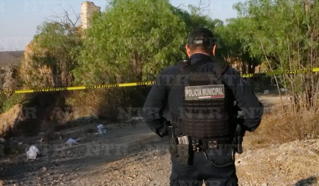 Encuentran cuerpo torturado en tiro de mina