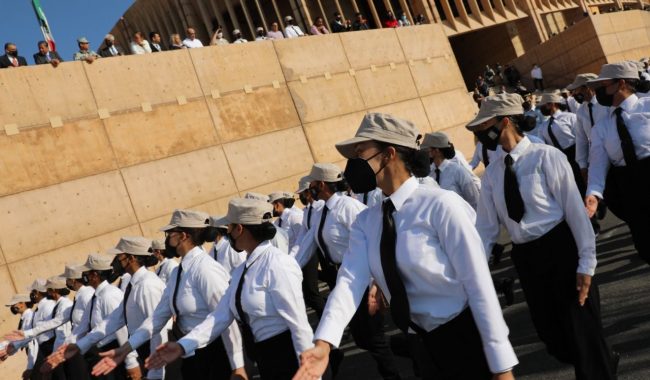 Respalda gobernador a alumnos de Bachillerato Militarizado