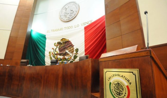 Exigen destitución de Armando Delgadillo
