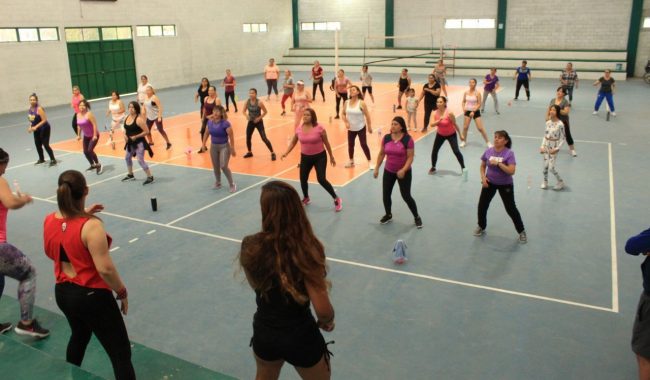 Convocan a evento de zumba