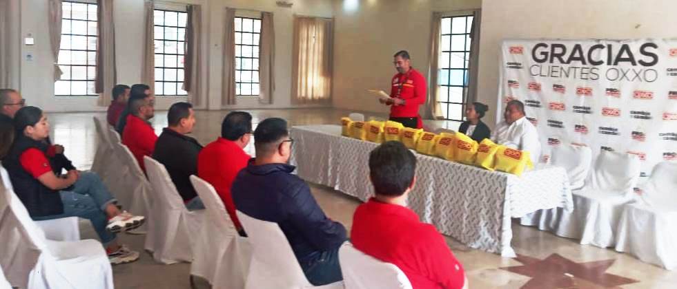 Entrega OXXO donativo al Banco de Alimentos de Río Grande
