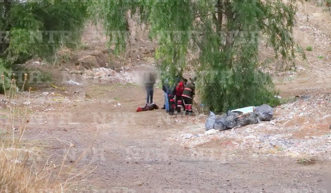 Localizan a dos hombres sin vida en estanque