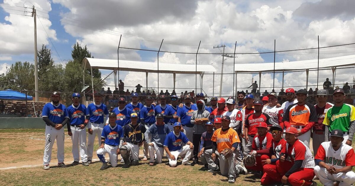 Béisbol de Nieves realiza juego con causa