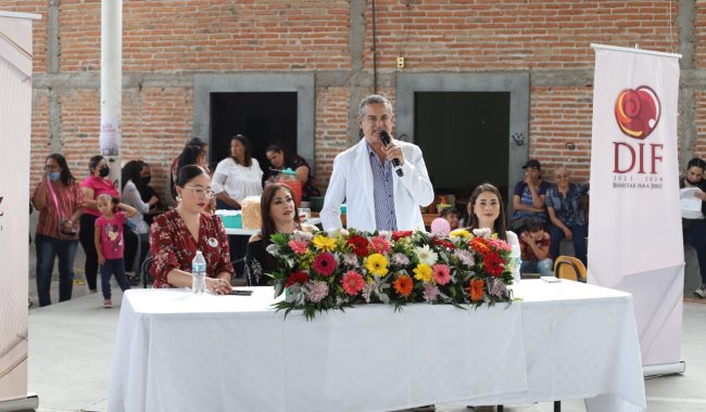 Llevan Brigadas DIF a Ermita de Guadalupe