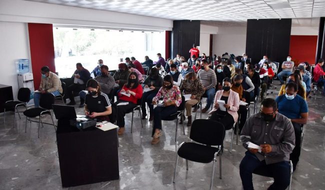 Imparten capacitación en materia de relaciones humanas en el trabajo
