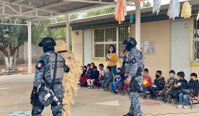 Convive Metropol con estudiantes de instituciones educativas